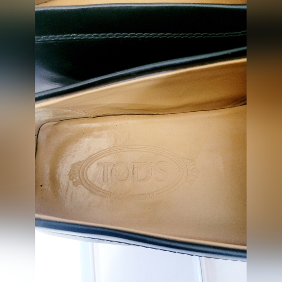 Tod’s Made In Italy Mens Black Leather Driving Loafer Slight Wedge Heel Classic - Picture 4 of 8